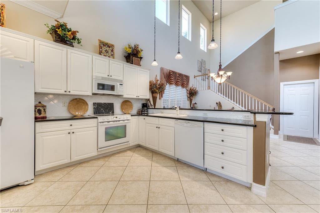 6861 Bent Grass Dr, Naples, FL 34113-13