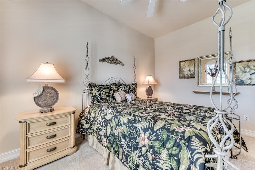 6861 Bent Grass Dr, Naples, FL 34113-33