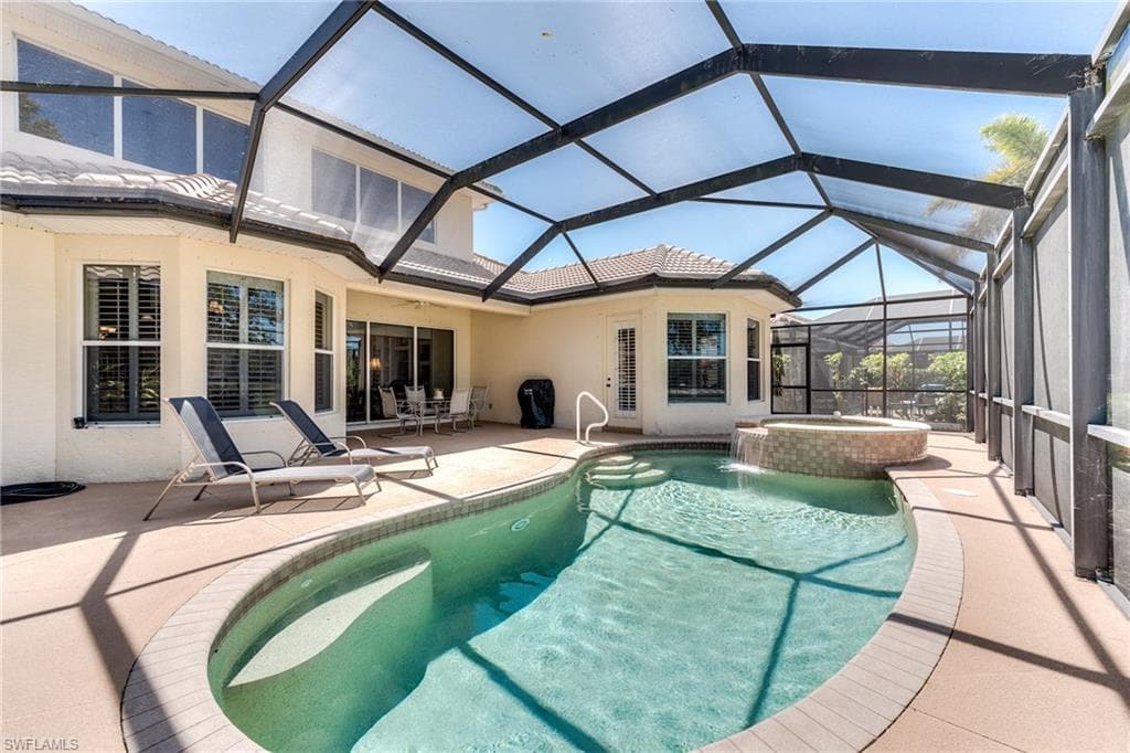 6861 Bent Grass Dr, Naples, FL 34113-40
