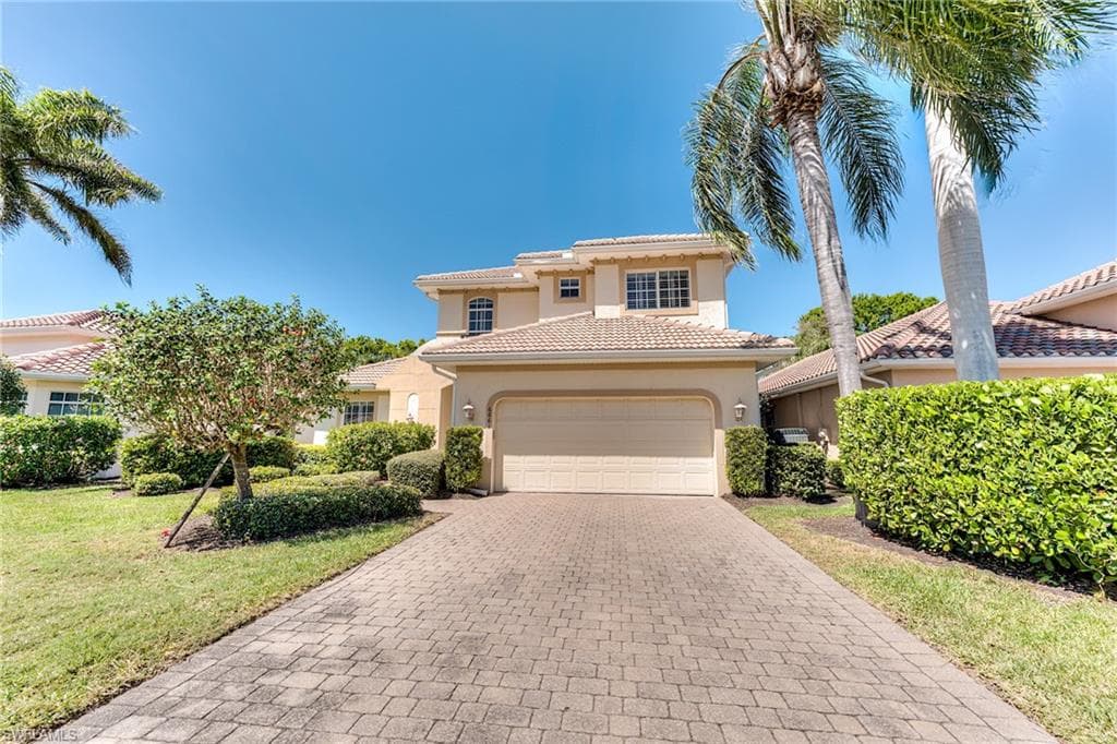 6861 Bent Grass Dr, Naples, FL 34113-45