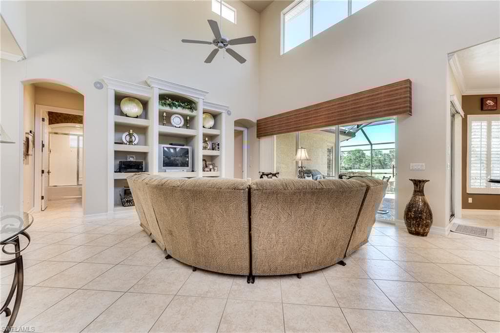 6861 Bent Grass Dr, Naples, FL 34113-4