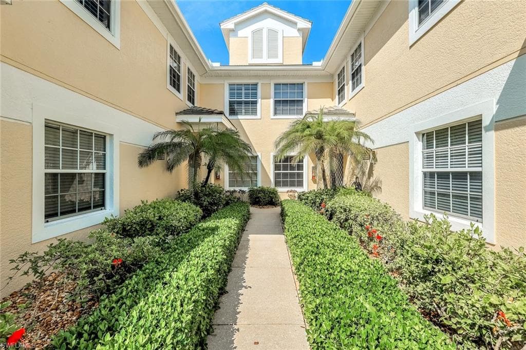 8355 Mystic Greens Way 1902, Naples, FL 34113-3