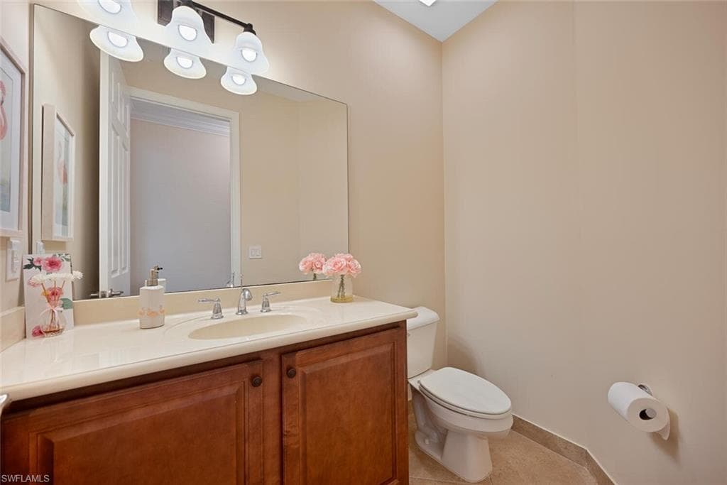 6532 Monterey Pt 202, Naples, FL 34105-12