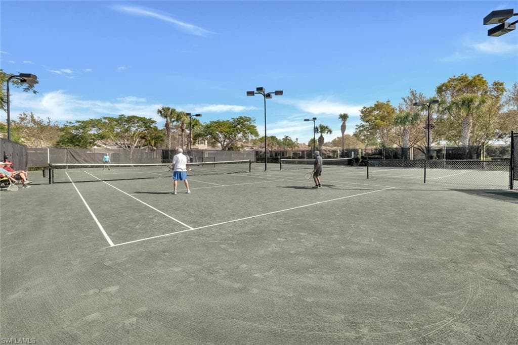 6532 Monterey Pt 202, Naples, FL 34105-27