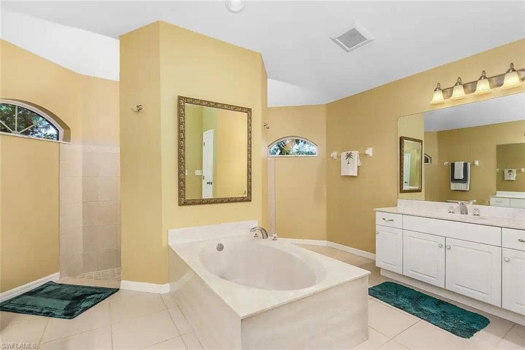 1619 31st Ave, Cape Coral, FL 33993-23
