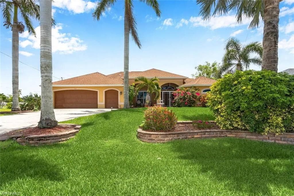 1619 31st Ave, Cape Coral, FL 33993-1