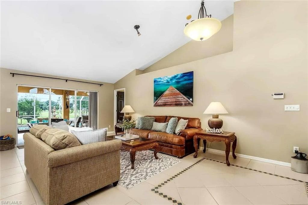 1619 31st Ave, Cape Coral, FL 33993-31