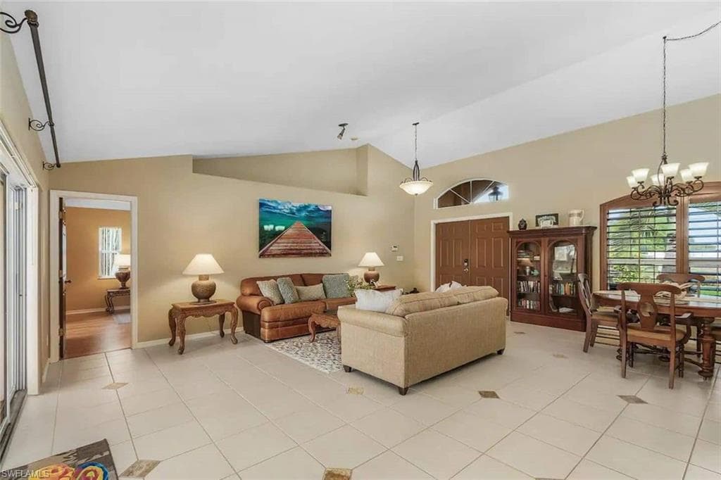 1619 31st Ave, Cape Coral, FL 33993-32