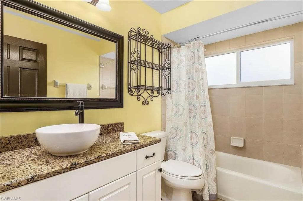 1619 31st Ave, Cape Coral, FL 33993-35