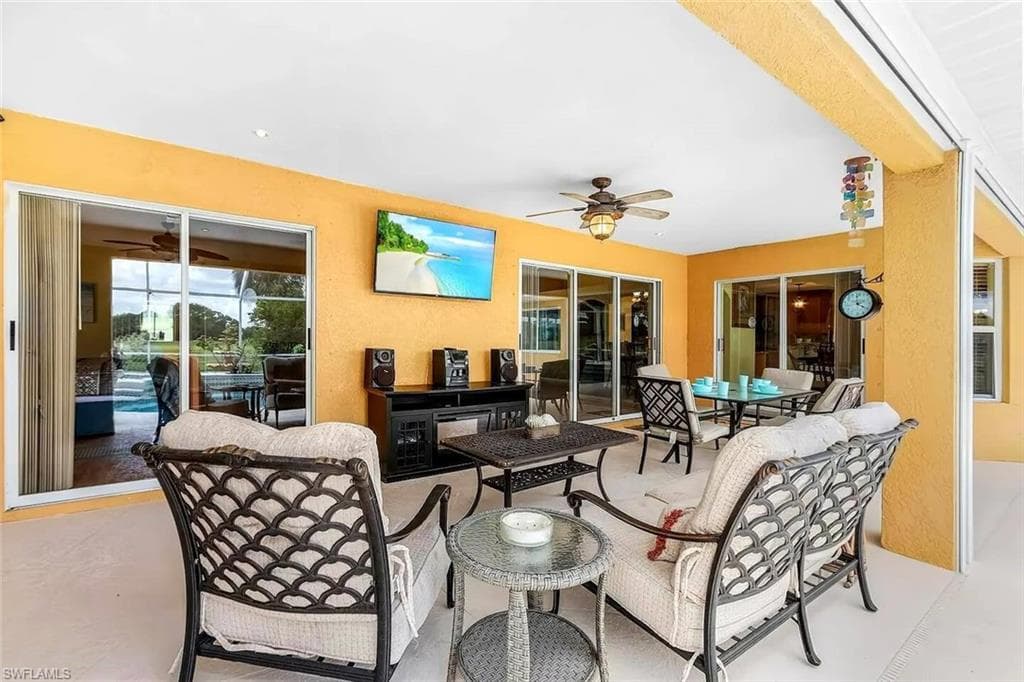 1619 31st Ave, Cape Coral, FL 33993-38