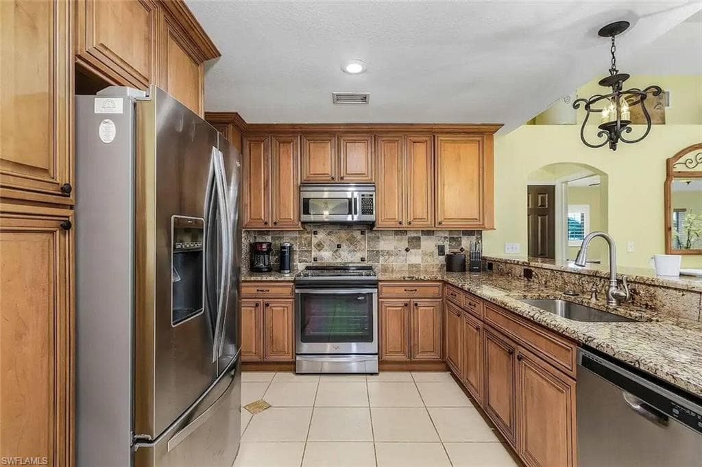 1619 31st Ave, Cape Coral, FL 33993-46