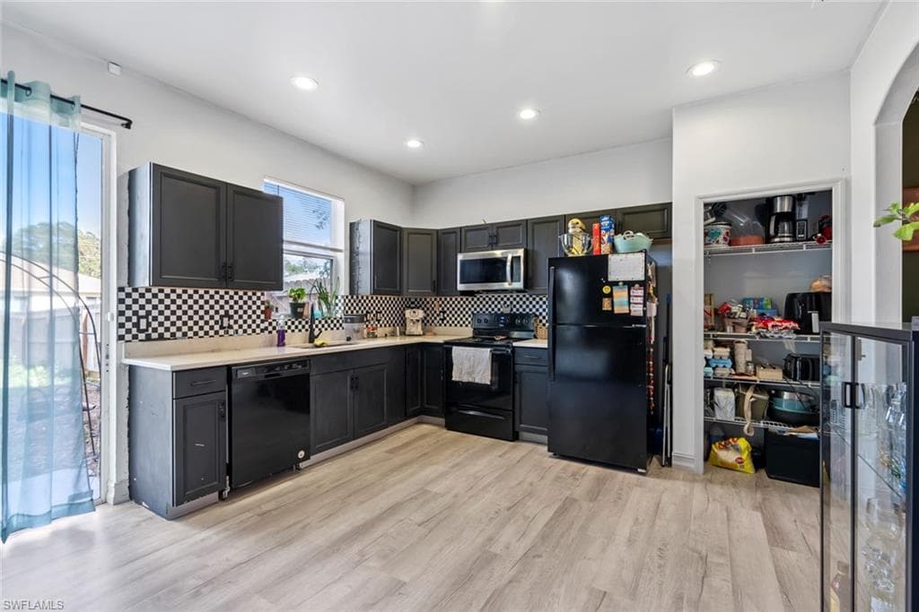 857 Bedford Dr, Lehigh Acres, FL 33974-9