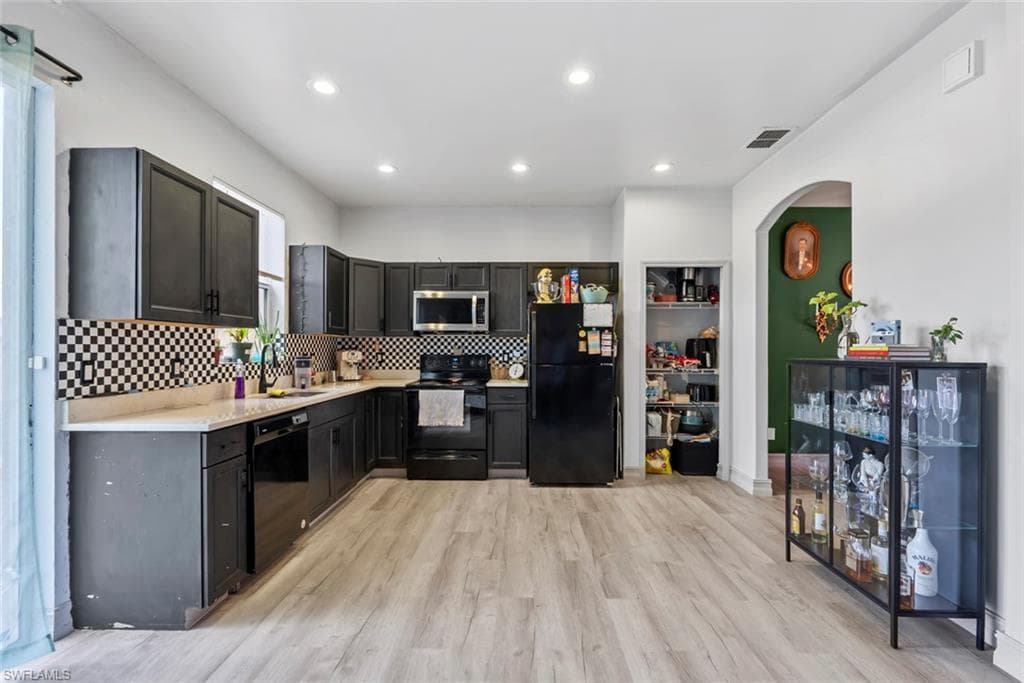 857 Bedford Dr, Lehigh Acres, FL 33974-10