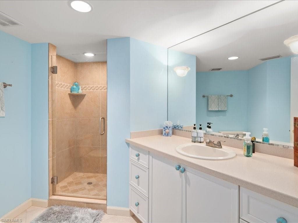 4041 Gulf Shore Blvd N 108, Naples, FL 34103-14