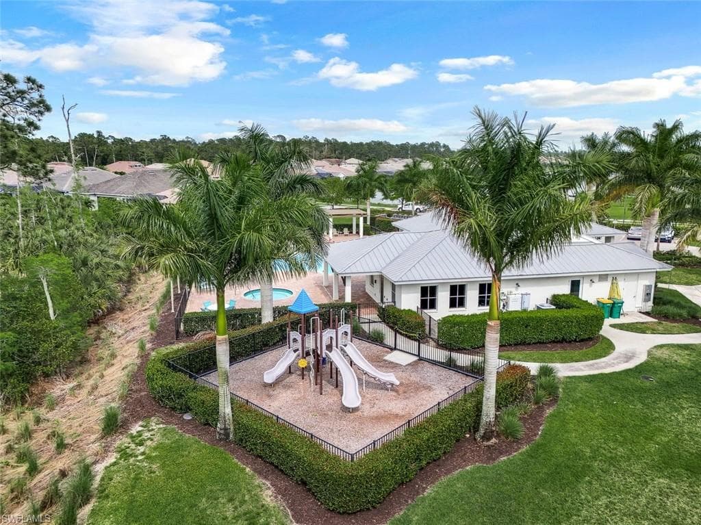 3781 Helmsman Dr, Naples, FL 34120-33