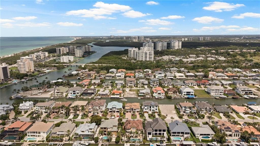 224 Heron Ave, Naples, FL 34108-8