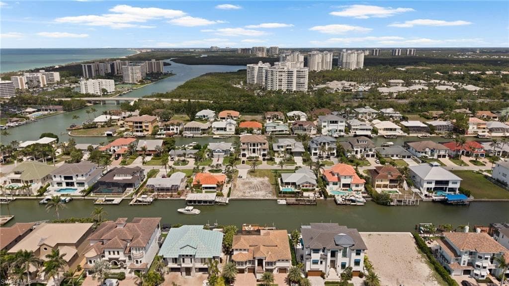224 Heron Ave, Naples, FL 34108-9