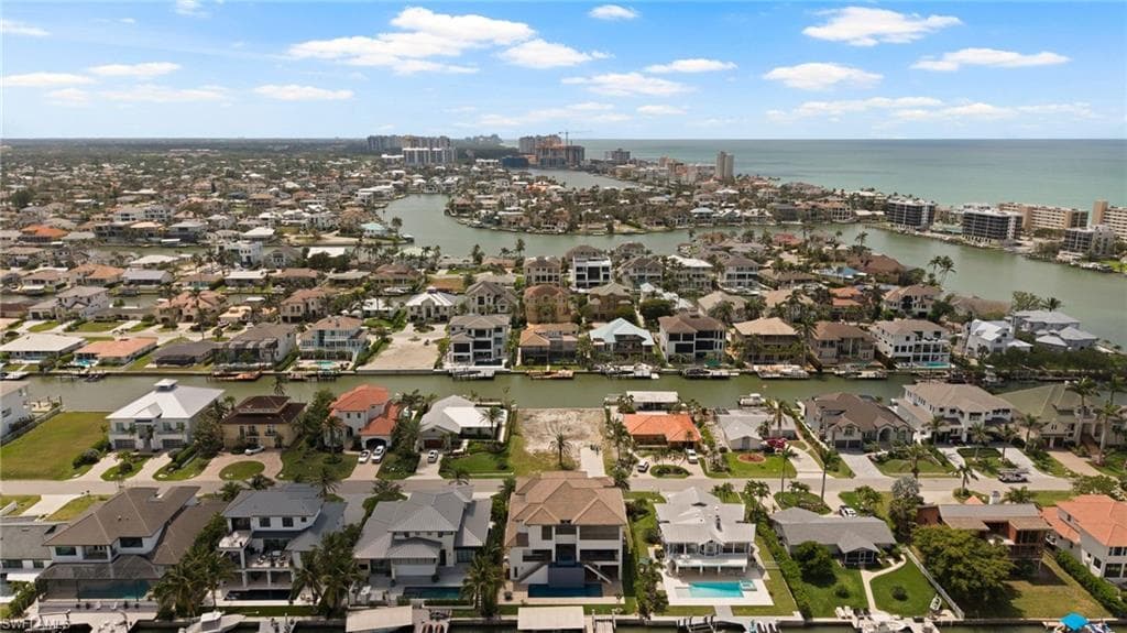 224 Heron Ave, Naples, FL 34108-3