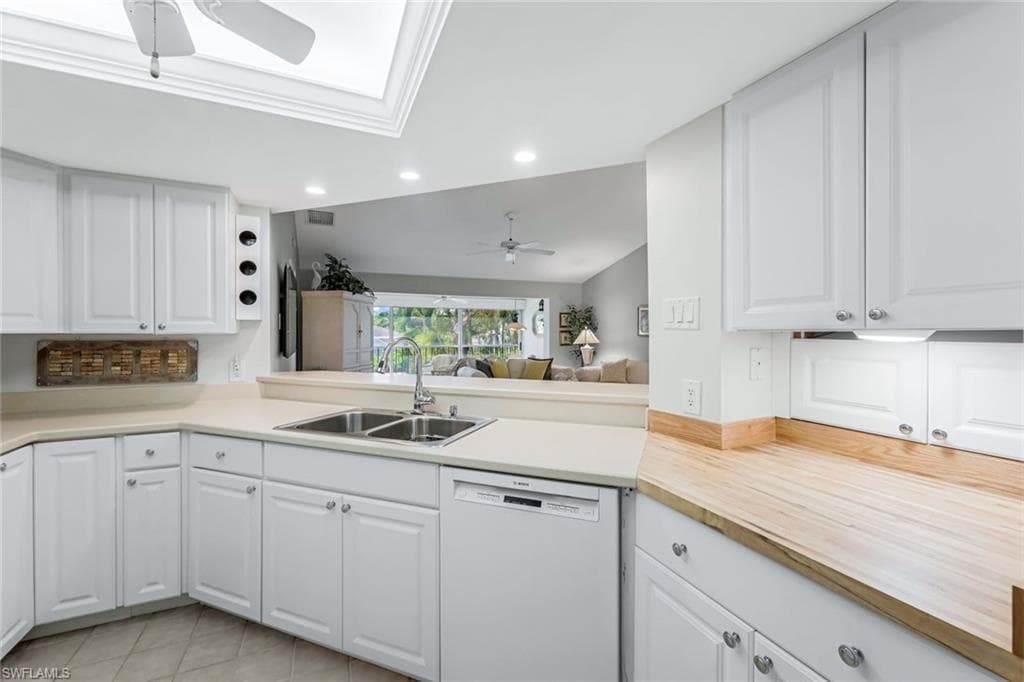 5899 Chanteclair Dr 225, Naples, FL 34108-9