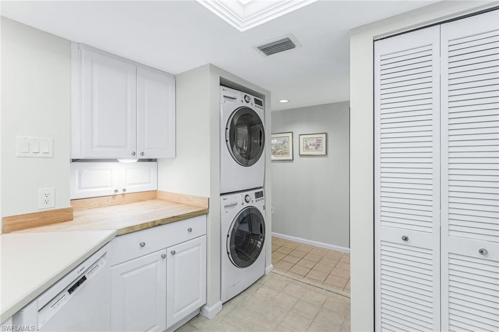 5899 Chanteclair Dr 225, Naples, FL 34108-10