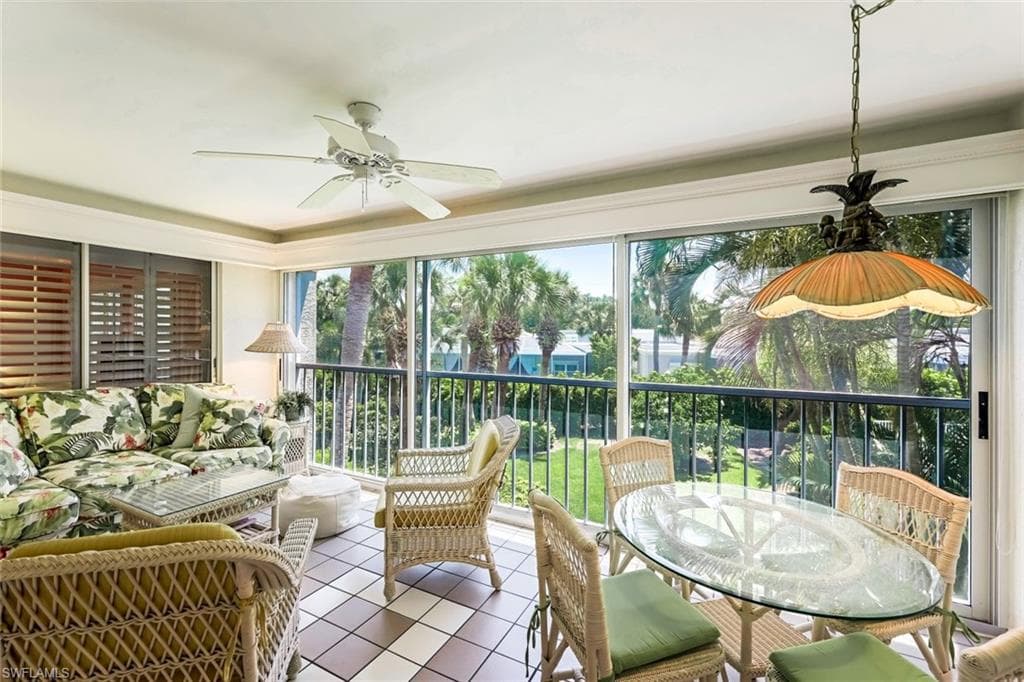 5899 Chanteclair Dr 225, Naples, FL 34108-23