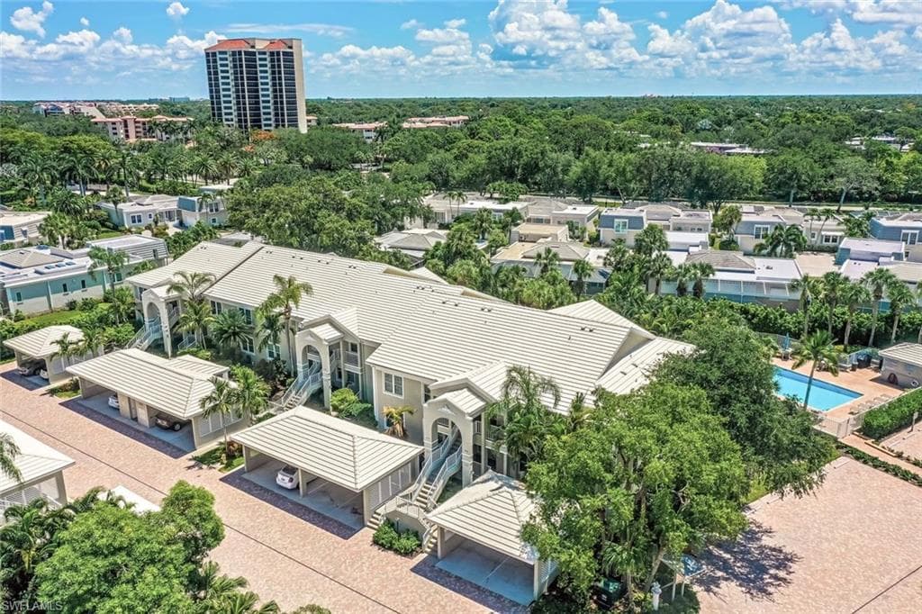 5899 Chanteclair Dr 225, Naples, FL 34108-29