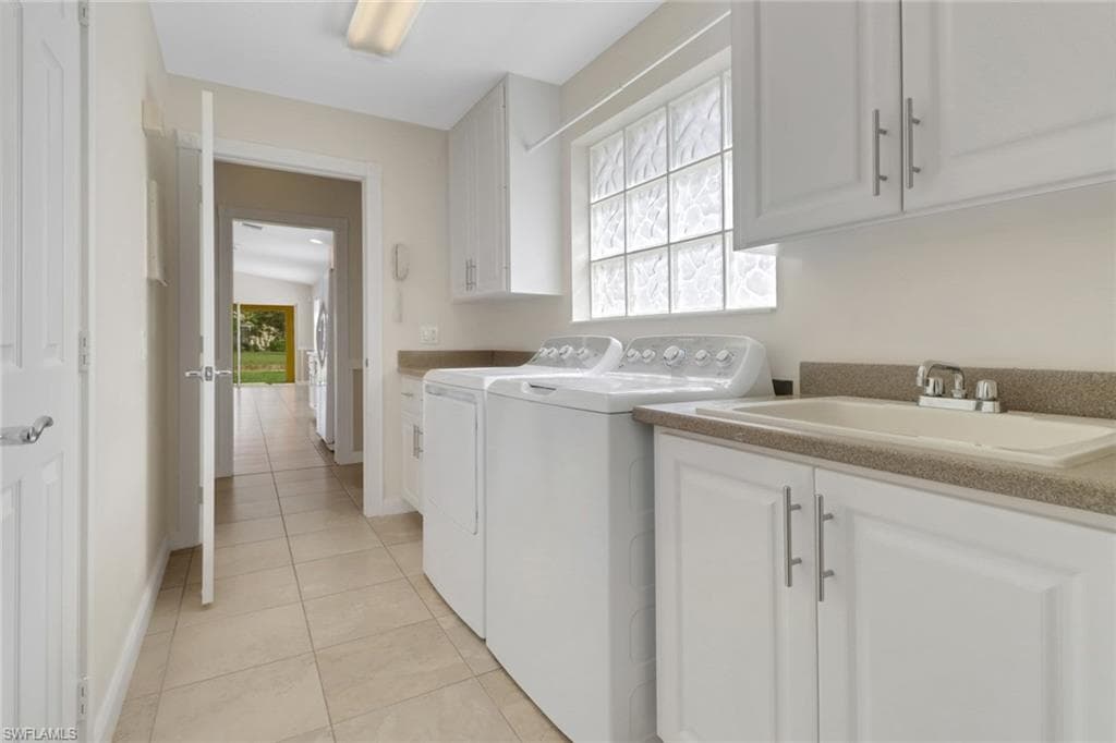 7933 Umberto Ct, Naples, FL 34114-20