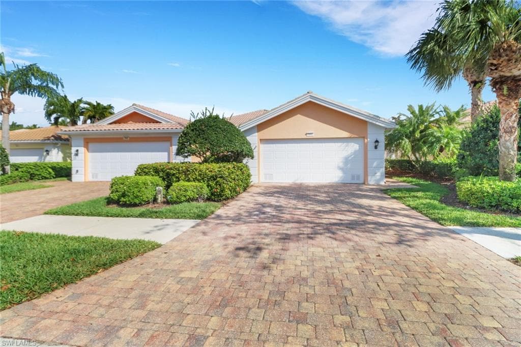 7933 Umberto Ct, Naples, FL 34114-23
