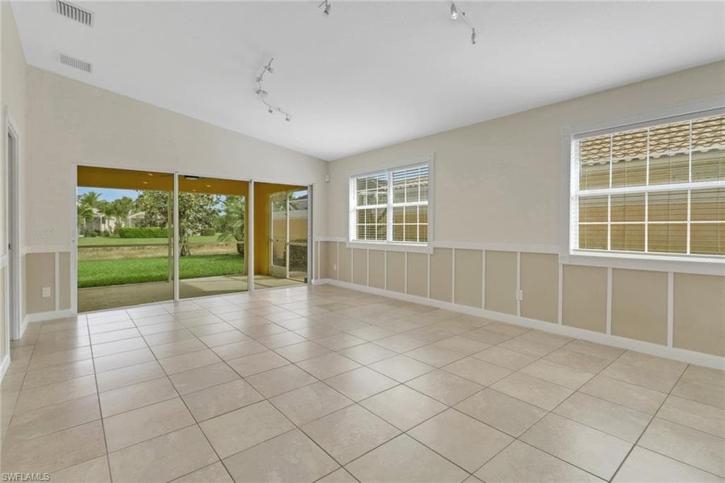 7933 Umberto Ct, Naples, FL 34114-5