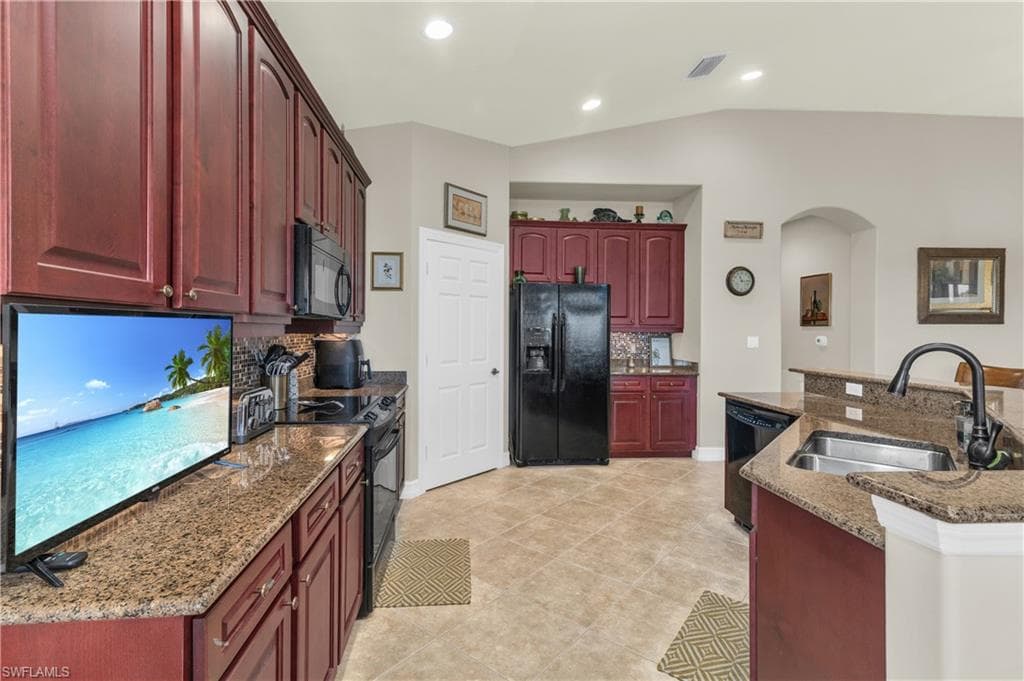 1286 Rialto Way 9-202, Naples, FL 34114-11