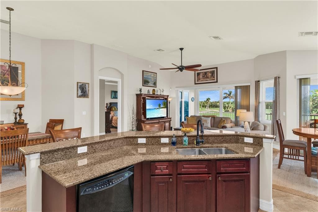 1286 Rialto Way 9-202, Naples, FL 34114-12