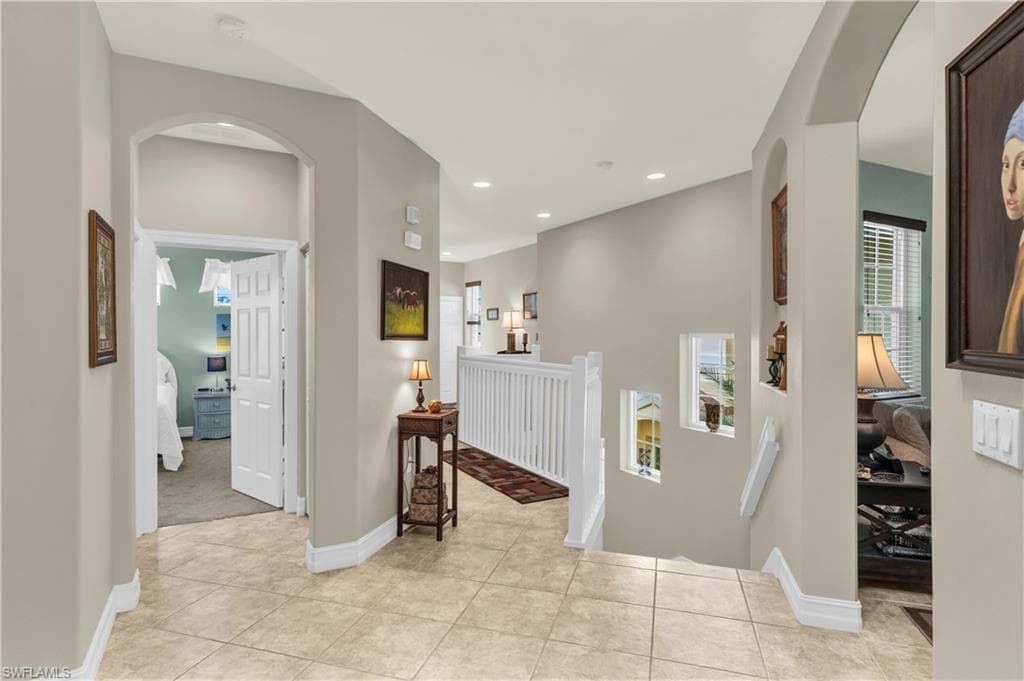 1286 Rialto Way 9-202, Naples, FL 34114-5