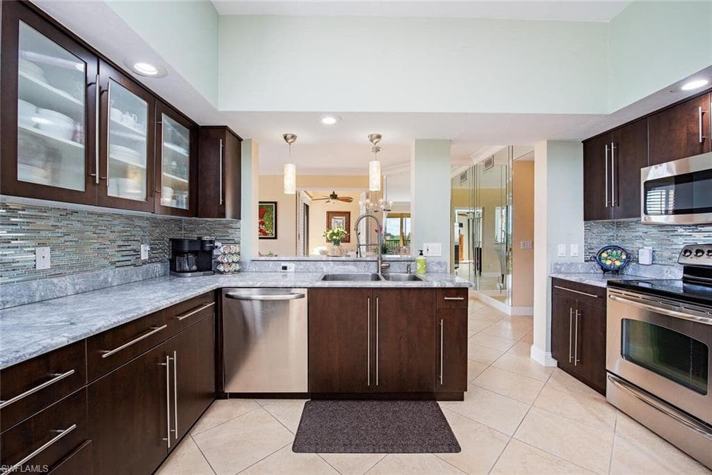 7008 Pelican Bay Blvd H402, Naples, FL 34108-7