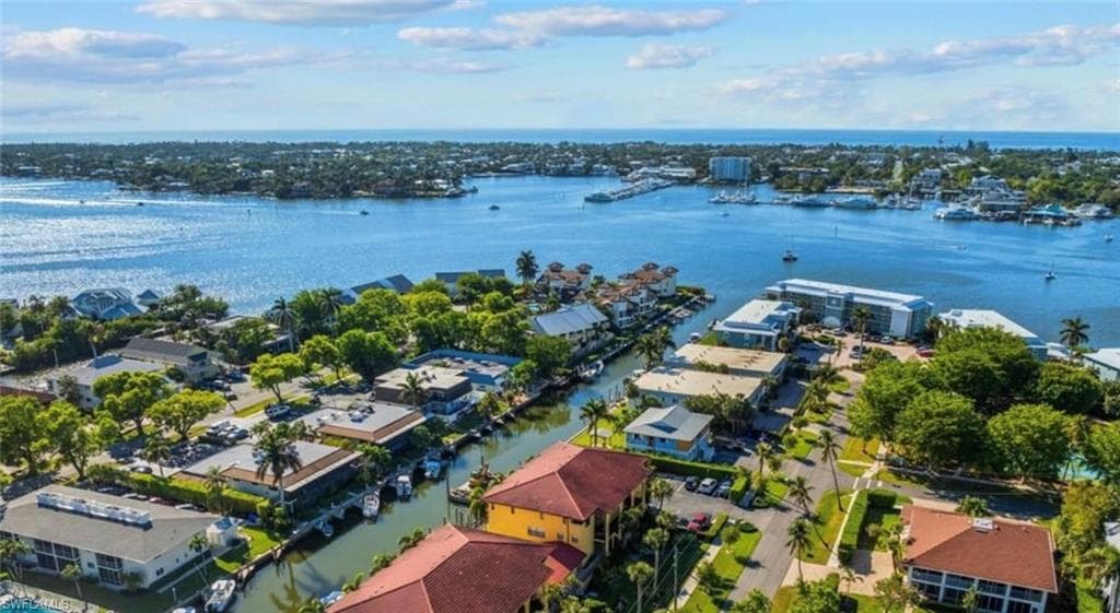 1320 Blue Point Ave 2, Naples, FL 34102-10