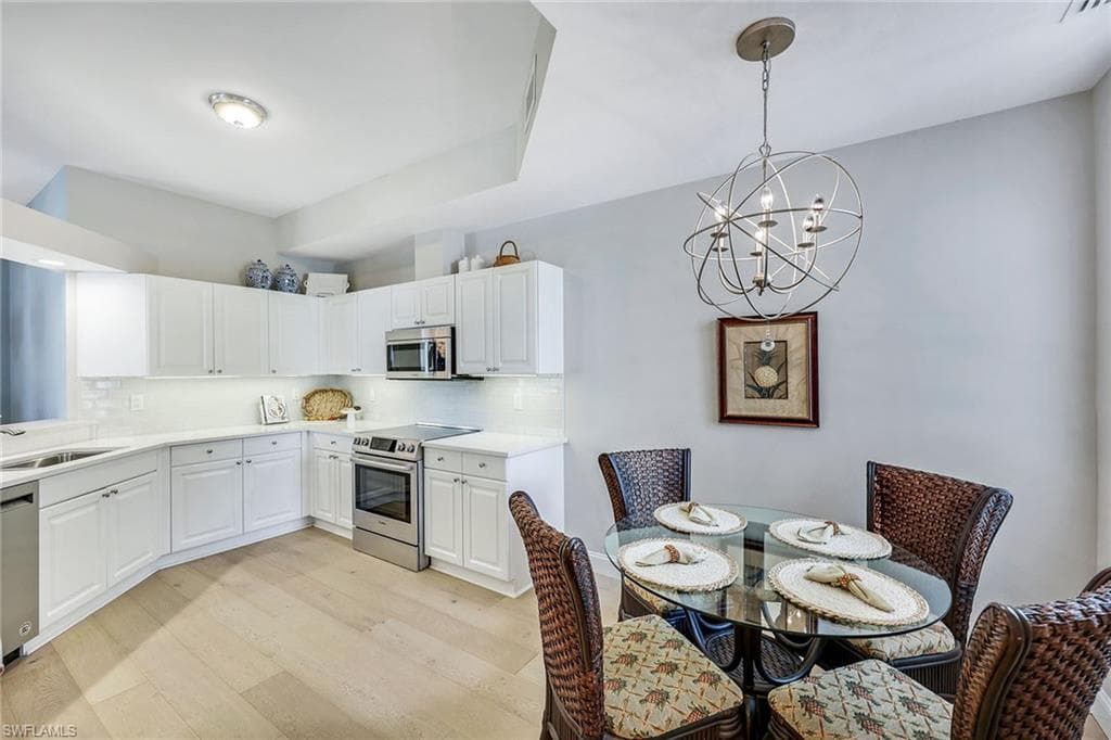 1550 Clermont Dr E101, Naples, FL 34109-12