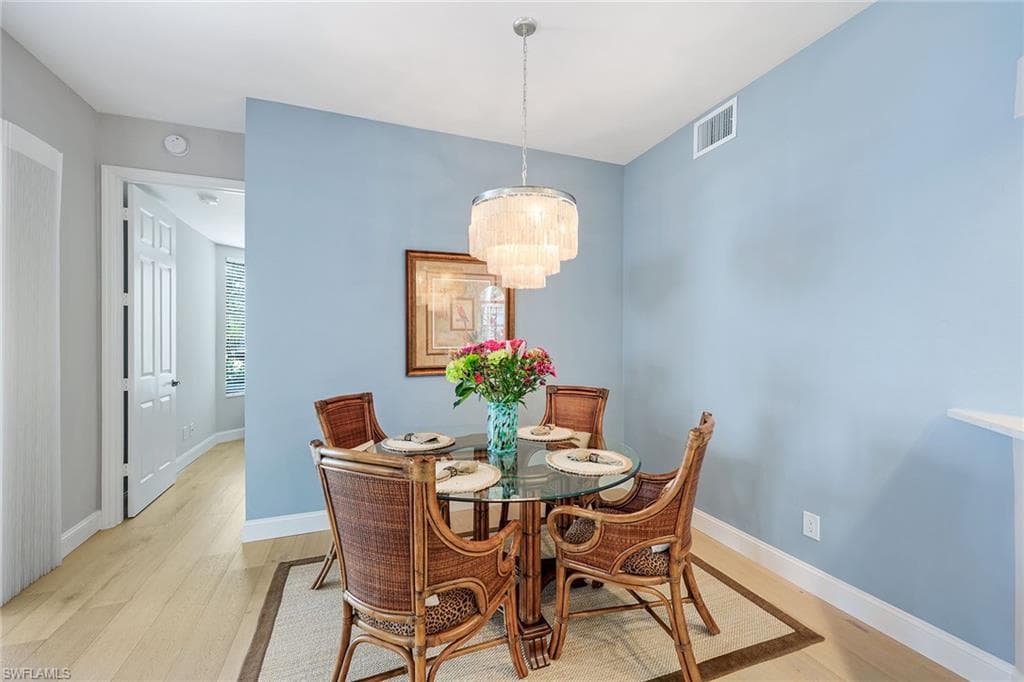 1550 Clermont Dr E101, Naples, FL 34109-7