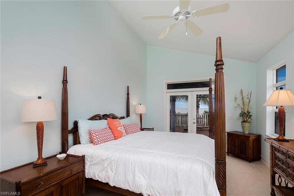 11687 Keewaydin, Naples, FL 34113-14