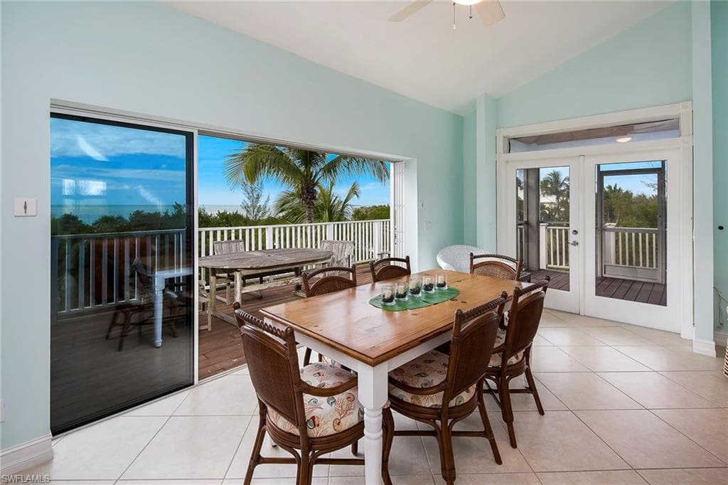 11687 Keewaydin, Naples, FL 34113-7
