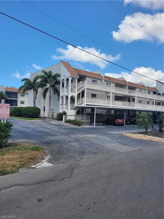 9395 Pennsylvania Ave 10, Bonita Springs, FL 34135-1