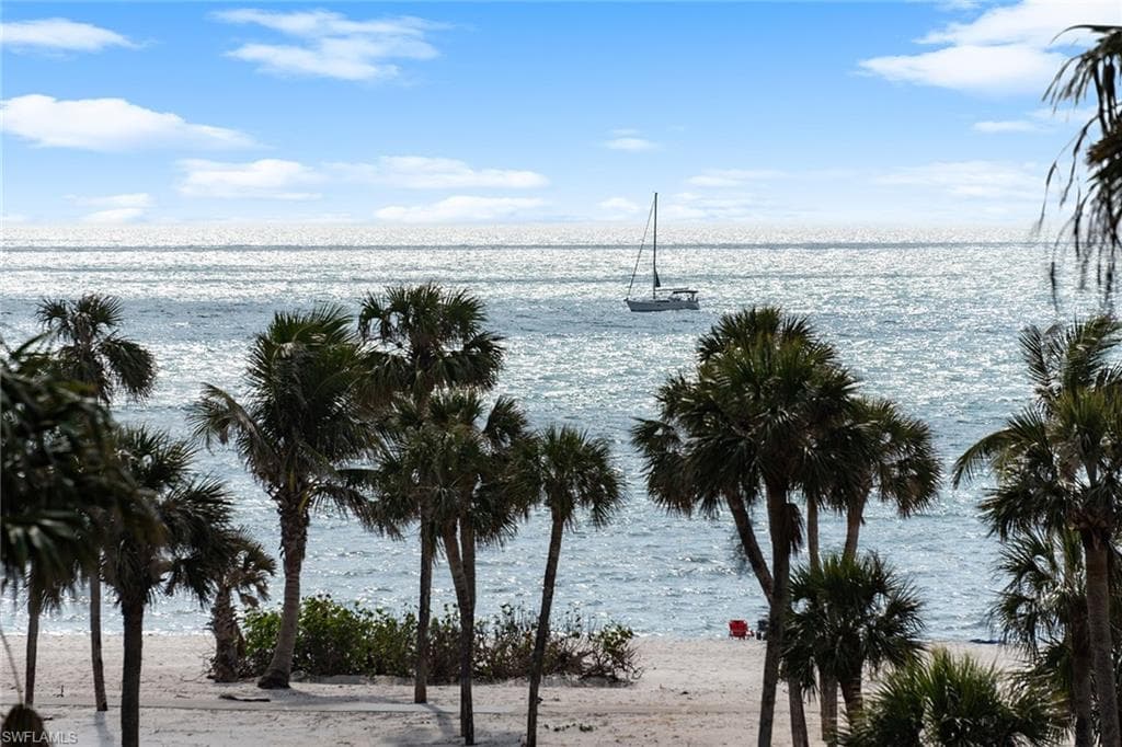 4031 Gulf Shore Blvd N 4b, Naples, FL 34103-19