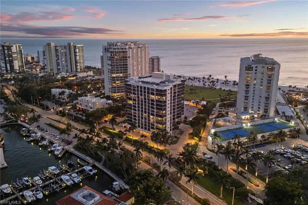 4031 Gulf Shore Blvd N 4b, Naples, FL 34103-29