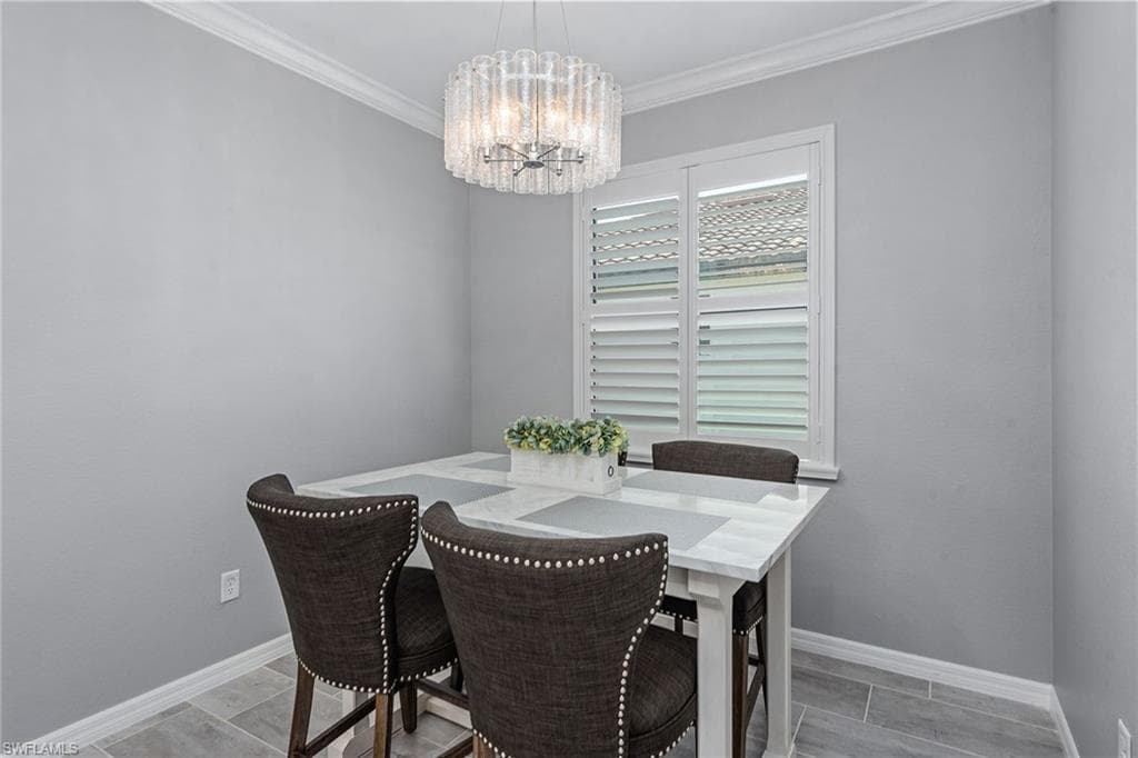 9381 Glenforest Dr, Naples, FL 34120-15