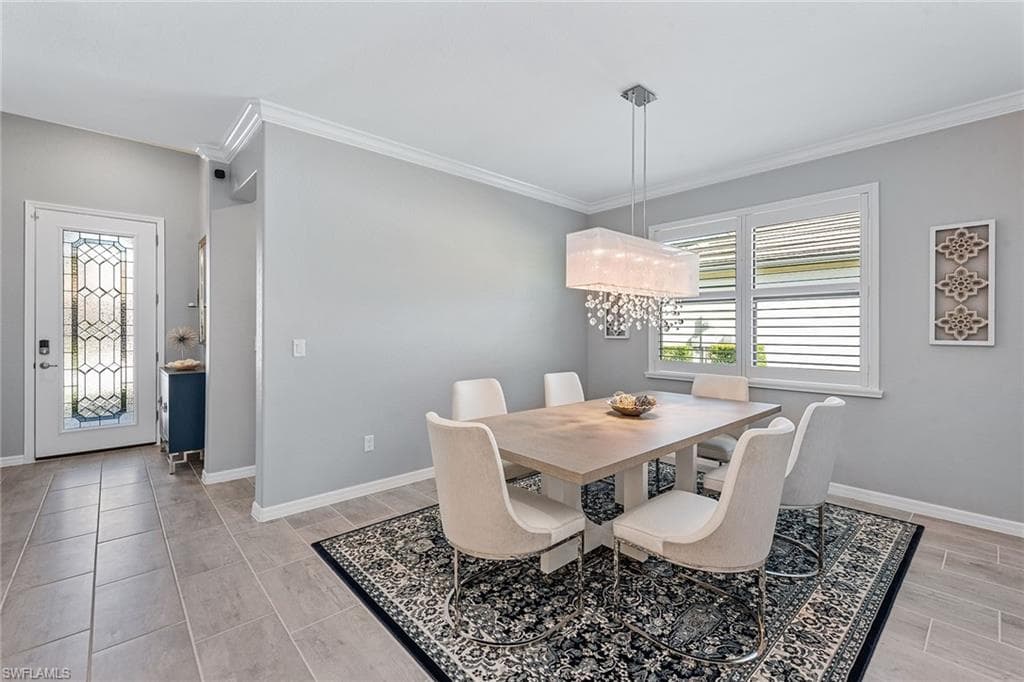 9381 Glenforest Dr, Naples, FL 34120-16