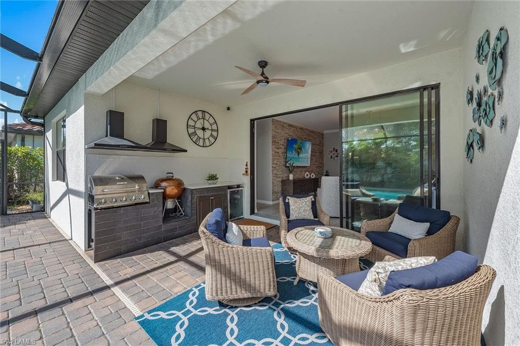9381 Glenforest Dr, Naples, FL 34120-32