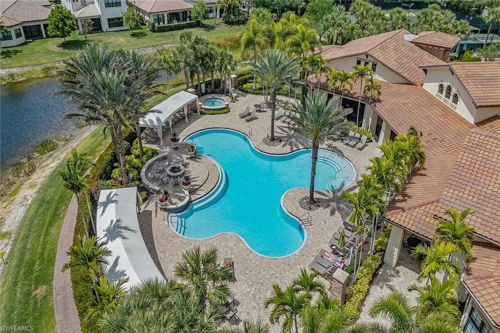 9381 Glenforest Dr, Naples, FL 34120-38