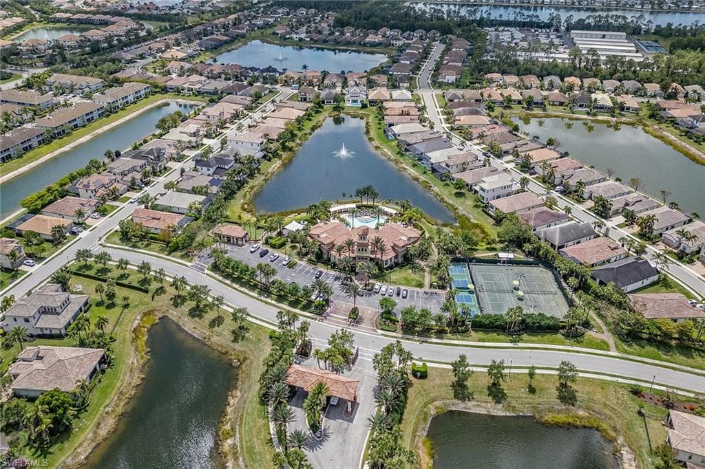 9381 Glenforest Dr, Naples, FL 34120-40