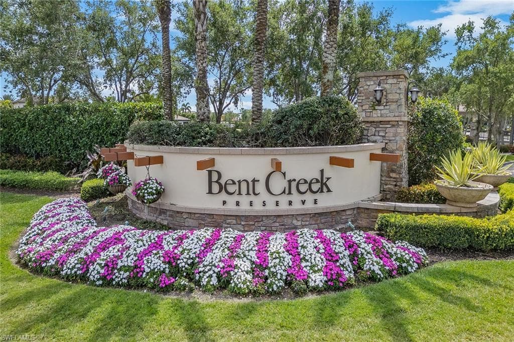 9381 Glenforest Dr, Naples, FL 34120-43