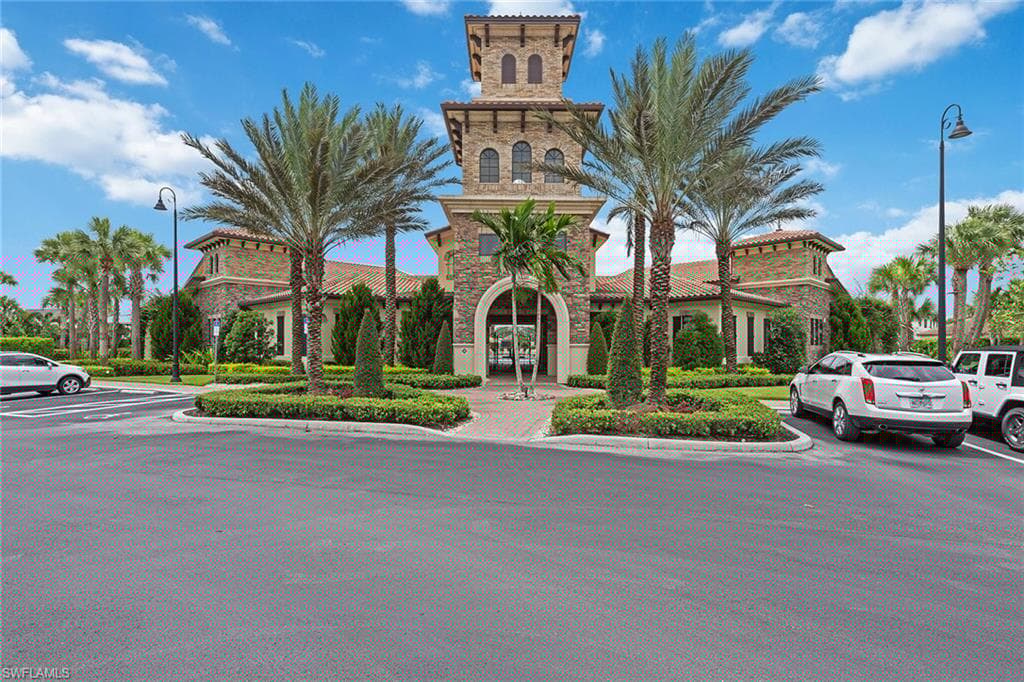 9381 Glenforest Dr, Naples, FL 34120-44