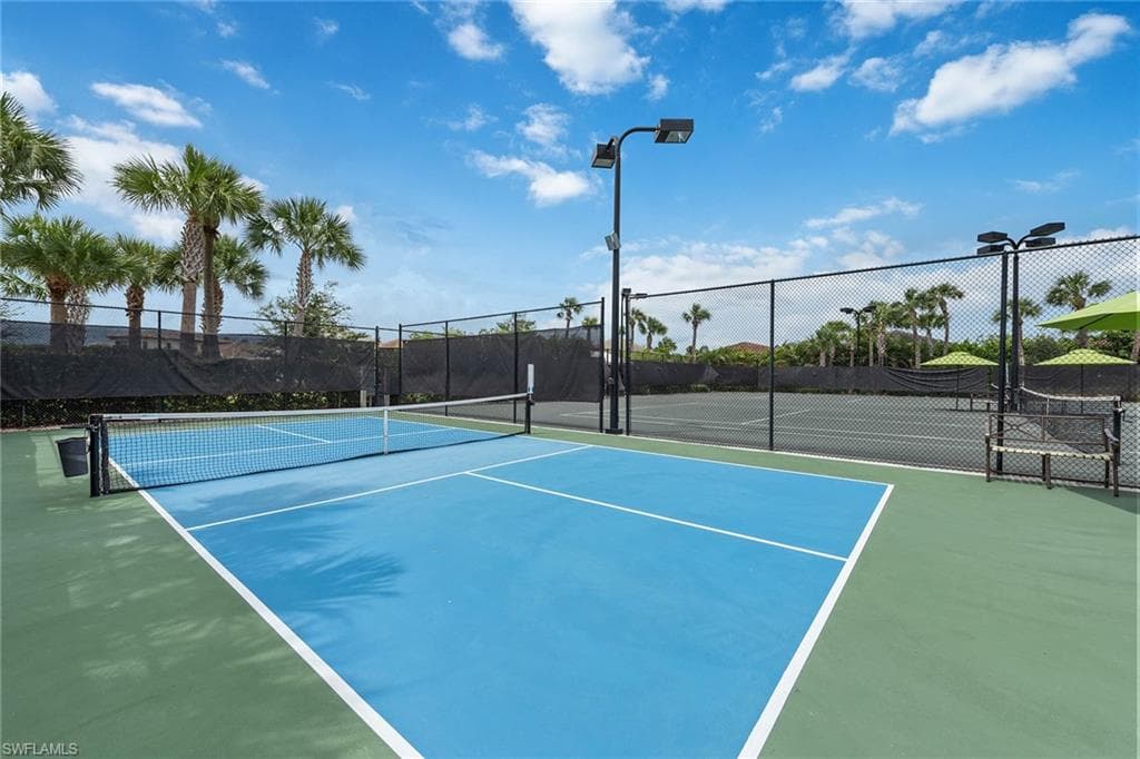 9381 Glenforest Dr, Naples, FL 34120-49