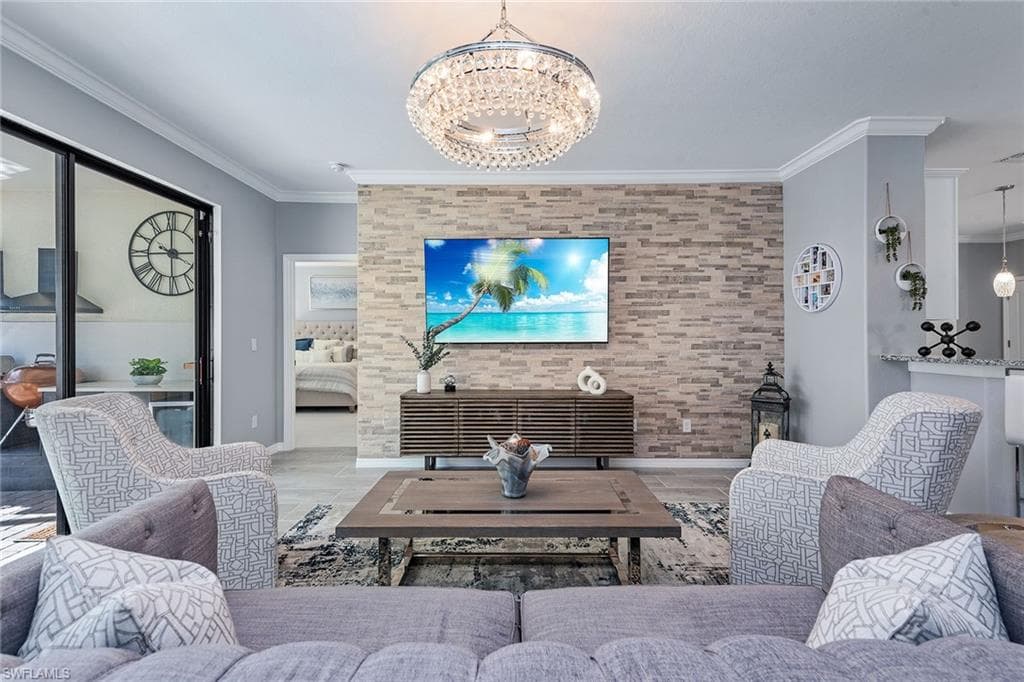 9381 Glenforest Dr, Naples, FL 34120-6